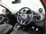 ・BRABUSエクスクルーシブダッシュボード ・BRABUSメーターパネル(3.5インチTFTディスプレイ付き) ■アルミペダル ■キーレスエントリー