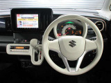 運転席はその車の重要ポイント。ぜひ実際にご乗車ください。お待ちしてます。