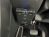 【ETC】有料道路を利用する際に料金所で停止することなく通過できる、ETC車載器(ノンストップ自動料金収受システム機器)が装備されています。セットアップを行うことで利用可能になります。
