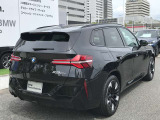 【前後重量配分50:50】重たいエンジンを出来るだけ車両中央に配置して搭載。重たいバッテリーをあえてトランク下部に配置する等の拘りの設計。「駆け抜ける歓び」をご体感下さい。