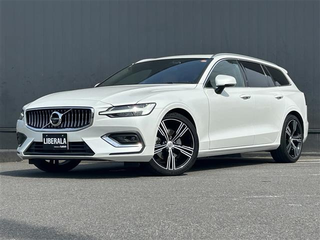 V60B5 インスクリプション本革シート サンルーフ