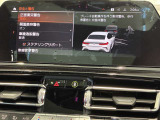 衝突被害軽減ブレーキと車線逸脱警告がついています。