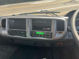 運転席周りもシンプルで操作性の良い作りになっています。オートエアコンなので、調整したい温度に合わせるだけの簡単操作です!