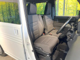 運転席シート廻りは使用感も少なく、良好な状態となっています。丁寧に使われていたことがよくわかりますね。