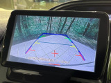 【バックカメラ】駐車時に後方がリアルタイム映像で確認できます。大型商業施設や立体駐車場での駐車時や、夜間のバック時に大活躍!運転スキルに関わらず、今や必須となった装備のひとつです!