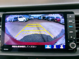 後方確認はバックカメラにお任せ♪後退時に便利で、駐車が楽になります♪