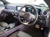 CLAクラス CLA200d AMGライン Sブレーク 本革シート サンルーフ