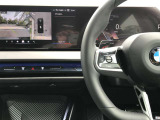 【アクティブクルーズコントロール】先行車との車間距離を維持しながら自動で加減速を行い走行をサポートしてくれる優れもの。車両停止や再加速も行うので渋滞時の運転負荷の軽減にも貢献します!