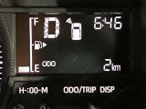 コーナーセンサーを車の前後に装備。障害物までの距離に応じて警告音を変えてお知らせ。縦列駐車時や駐車場・車庫などでの取り回しをサポートします。詳細は販売店スタッフまでおたずねください。