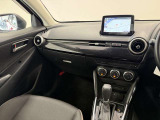 【展示車の状態】展示車は全て、マツダ車のエキスパートが、基本性能に関わる箇所を徹底的に点検。外装や室内に関しても、細部にいたるまで、しっかり清掃・洗浄を実施しています。