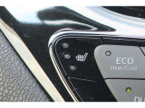 運転席と助手席にシートヒーターが付いています。