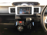 温度を設定すれば、自動で車内の温度管理をしてくれる優れものです♪ATミッションで運転楽々