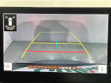 【バックモニター】後ろのカメラの映像がモニターに映し出されるので、後方の見えない死角や、障害物との距離感などもしっかり安全確認することができます!
