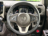 【純正革巻きステアリング】上質な革を使用することで、手にしっかり馴染みとても運転しやすいハンドルです♪