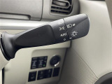 【オートライト(AUTO)】外の明るさをシステムが感知して、自動でヘッドライトが点灯します!ヘッドライトをつけ忘れを防ぐ便利機能です。
