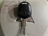 【キーレス】少し離れた場所からでもボタン一つでドアの開錠・施錠ができるのでとっても便利!ドアの鍵穴周りに傷をつけることもありません♪