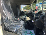 各種カバーをしっかり付けて、納車されるまで徹底的に清潔さを保ちます。