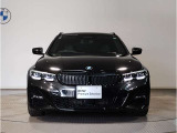 ☆BMWの代名詞とも言える【キドニーグリル】一目見ただけでBMW車であると認識できる確固たるアイコンとして存在感を放ちます☆