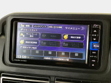 【キレイなおクルマがお待ちしております】兵庫ダイハツでは店舗入庫前に当社再生工場にてクリーニング!店舗でも定期的に洗車♪品質には自信があります!お気軽にご来店下さい。