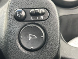 【電動格納ミラー】サイドミラーは電動格納式となっており、狭い駐車場でもキズがつくリスクを抑えられます。