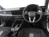 Audiのインテリアはエクステリア同様、優れたデザイン性とクオリティ、そして機能性を兼ね備えております。