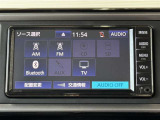 Bluetooth対応、CD再生機能付き。お好きな音楽を聴きながらのドライブは楽しいですよね〜♪