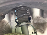 お車を安心してお乗りいただく為には、足回りの定期点検が欠かせません。サービスサポート(有償保証)では無料点検もご提供しており、安心のカーライフをお過ごしいただけるサポート体制が整っています。