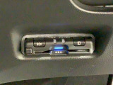 いまや快適なカーライフに欠かせないETCが付いています。