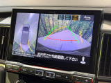 【マルチアラウンドモニター】専用のカメラにより、上から見下ろしたような視点で360度クルマの周囲を確認することができます☆死角部分も確認しやすく、狭い場所での切り返しや駐車もスムーズに行えます。