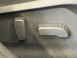 【パワーシート】スイッチ一つで簡単にシートの微調整が可能!電動だから力もいりません!快適なシートポジションにセットして、快適なドライブをお楽しみください。