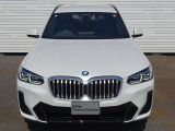 ご納車前には、BMWを熟知したメカニックによる100項目の点検・整備を行います。不具合箇所、交換時期に達している部品に関しましては、全て当社負担で交換してからのご納車となります。