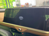 【12.3インチワイドナビ】高級感とインパクトのある大型ワイドナビを装備。各種オーディオ操作はもちろん、横長ワイド画面でのマップ2分割表示など、利便性も高いナビです♪