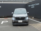 ヘッドライトの上向き下向きを自動で切り替えてくれます。対向車や前方の車にも迷惑をかけにくくなります。
