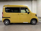 全高は194センチございます。室内空間を存分に活かした働くお車です。