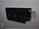 埋め込みタイプのETC。車のデザインと一体となった収納型タイプ。※再セットアップのお申込および再セットアップ料金は別途必要になります。