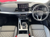 Audiのインテリアはエクステリア同様、優れたデザイン性とクオリティ、そして機能性を兼ね備えております。