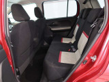 ゆとりある広々とした車内空間は、ドライブを始め買い物やレジャーなど、幅広く活躍します。一人でもみんなとでもお出かけを楽しみましょう!