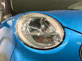 LEDヘッドライトは、点灯の瞬間から最大光量を発揮し、突然暗くなるトンネルなどでの安定感を高めます。