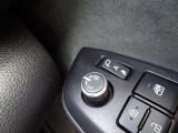 駐車時や狭い道でのすれ違い時に気を使うミラー。電動格納式ドアミラーはそんな時に便利です。