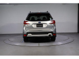 サイドミラー死角の車両をお知らせするリヤビークルディテクションもあります!電動リヤゲートやデジタルインナーミラーなど装備充実!!