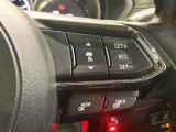 【レーダークルーズコントロール】高速道路での長距離走行が楽に!!自動で速度を保つクルーズコントロールが、衝突軽減システムと連携し、前方の車両を感知して車間を保つように速度調節してくれます!!