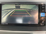 【バックモニター】バックカメラが装着されています。車庫入れが苦手な方もこれがあれば安心ですね
