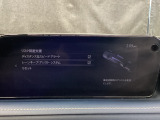 ハンドル操作をアシストすることにより車線からの逸脱回避を支援します。