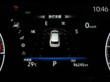 運転席のメータパネル類は常に視界に入る場所ですので、大事なチェックポイントです。ぜひ実際にご乗車ください。