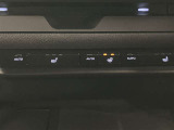 シートが温まるシートヒーターを運転席助手席に搭載しております。