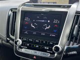 気になる車はすぐにお問い合わせください!画面右側の0066から始まる無料ダイヤルからお問い合わせ下さい!専門スタッフがお車のご質問にお答えいたします!