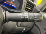 【オートライト】周りの明るさに応じて自動でヘッドライトの点灯・消灯ができる機能です!ライトの付け忘れ・消し忘れなどが無くなり、雨の日や夕方の走行も安心!トンネル通過時も便利ですね♪