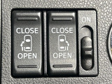 【両側パワースライドドア】スマートキーや運転席のスイッチで後席両側スライドドアの開閉が可能♪電動だから力を入れてドアを開ける必要が無く、小さなお子様でも簡単に開け閉めでき快適です♪