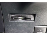 高速道路の利用時に便利なETC。料金所での停車や小銭を探す手間がなくなり快適です♪見た目もすっきりとしたビルトインタイプを装備しています。
