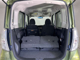 【多彩なシートアレンジ】背もたれを倒すとより多くの荷物を乗せることができます。